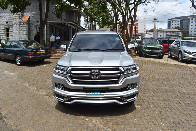 2011 Toyota landcruiser v8 zx - Nairobi