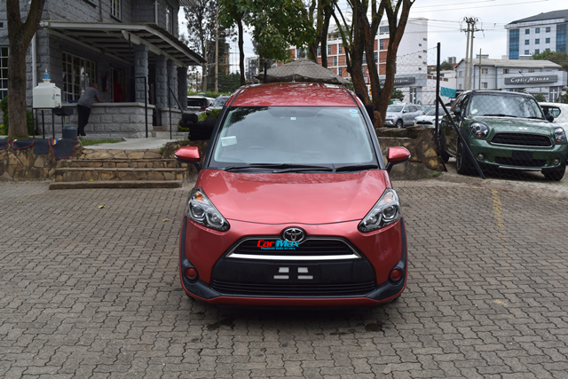 2017 Toyota Sienta - Nairobi